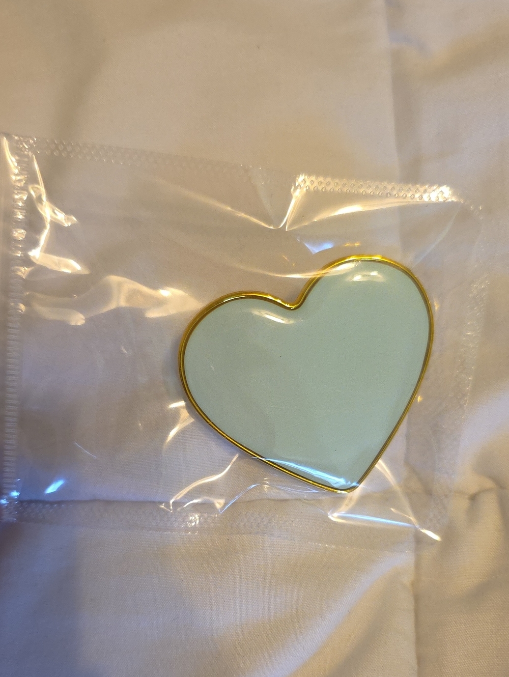 Heart Phone Pop It Holder  - Mint Green with Gold Trim